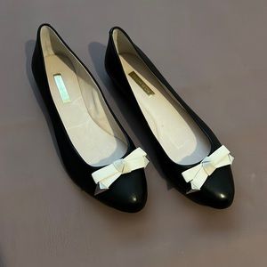 Louis et Cie studded bow flat Sz 8.5